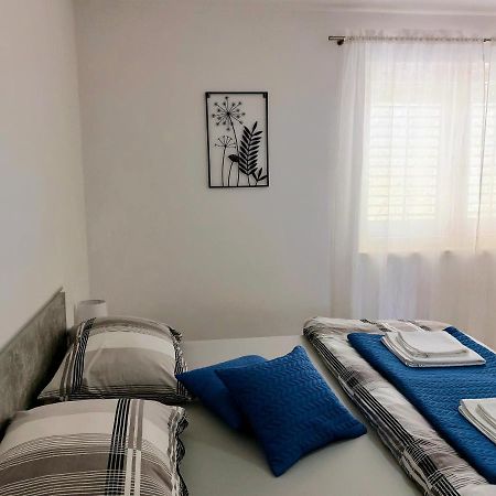 Apartment "None" Makarska Eksteriør billede